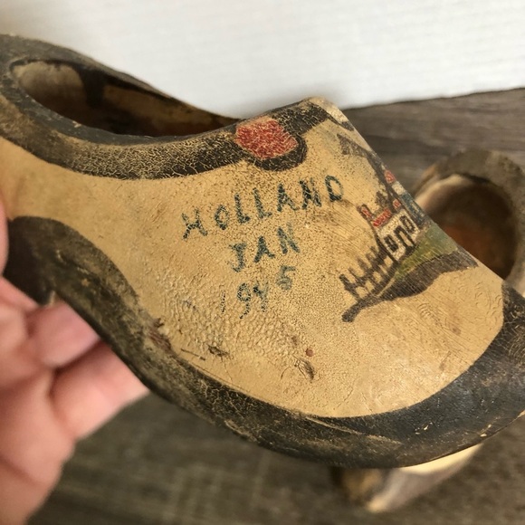 Vtg 1945 Hand Crafted Pair of Wooden Clogs - Picture 8 of 14